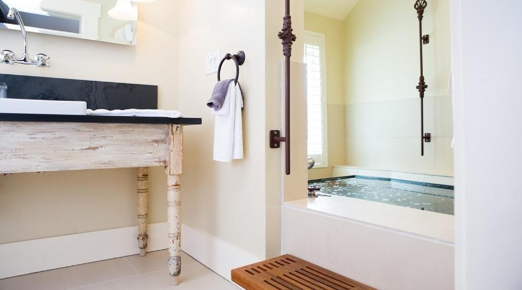 Farmhouse Inn Forestville Buitenkant foto